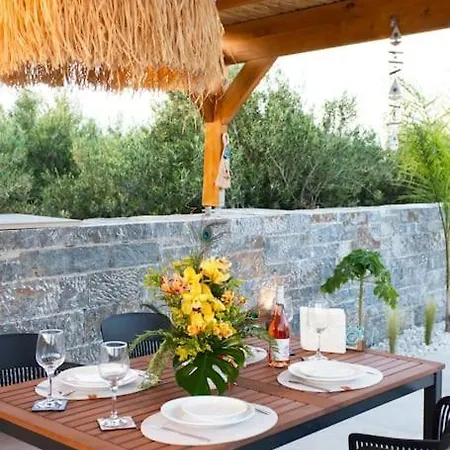 Divine Olivia 2 Bedroom * Anissaras